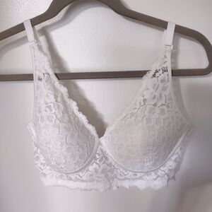 Maidenform White Lace Bralet with Floral Detailing 38C